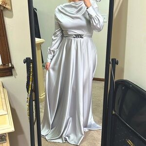 DMN BY ÖZDUMAN beautiful satin evening dress